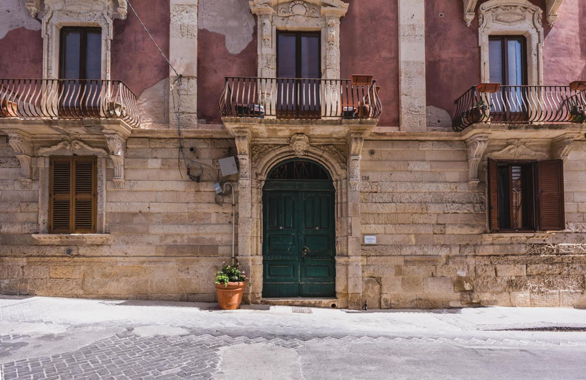 Palazzo Bozzanca Apartments By Wonderful Italy Syracuse Extérieur photo