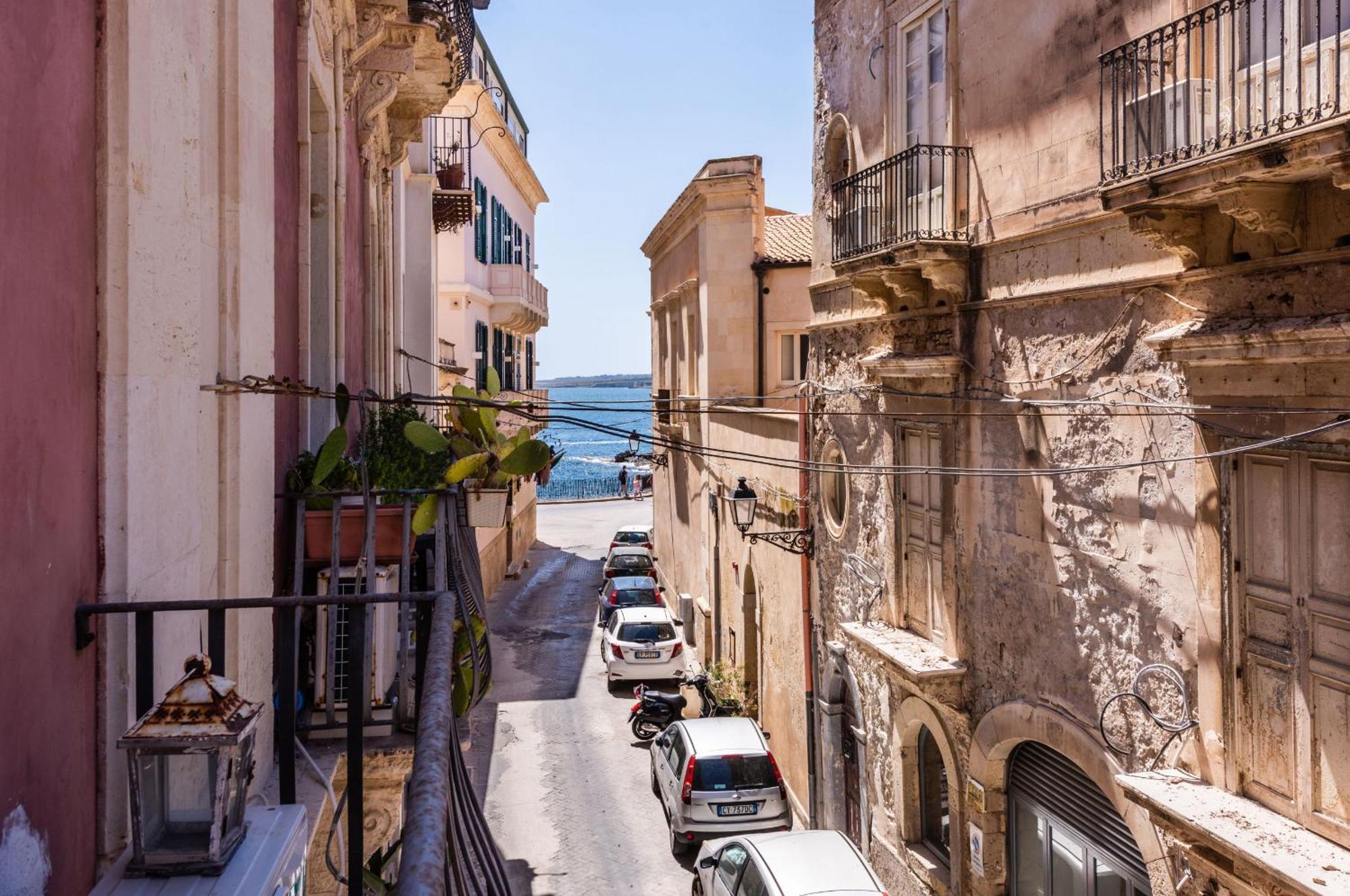 Palazzo Bozzanca Apartments By Wonderful Italy Syracuse Extérieur photo